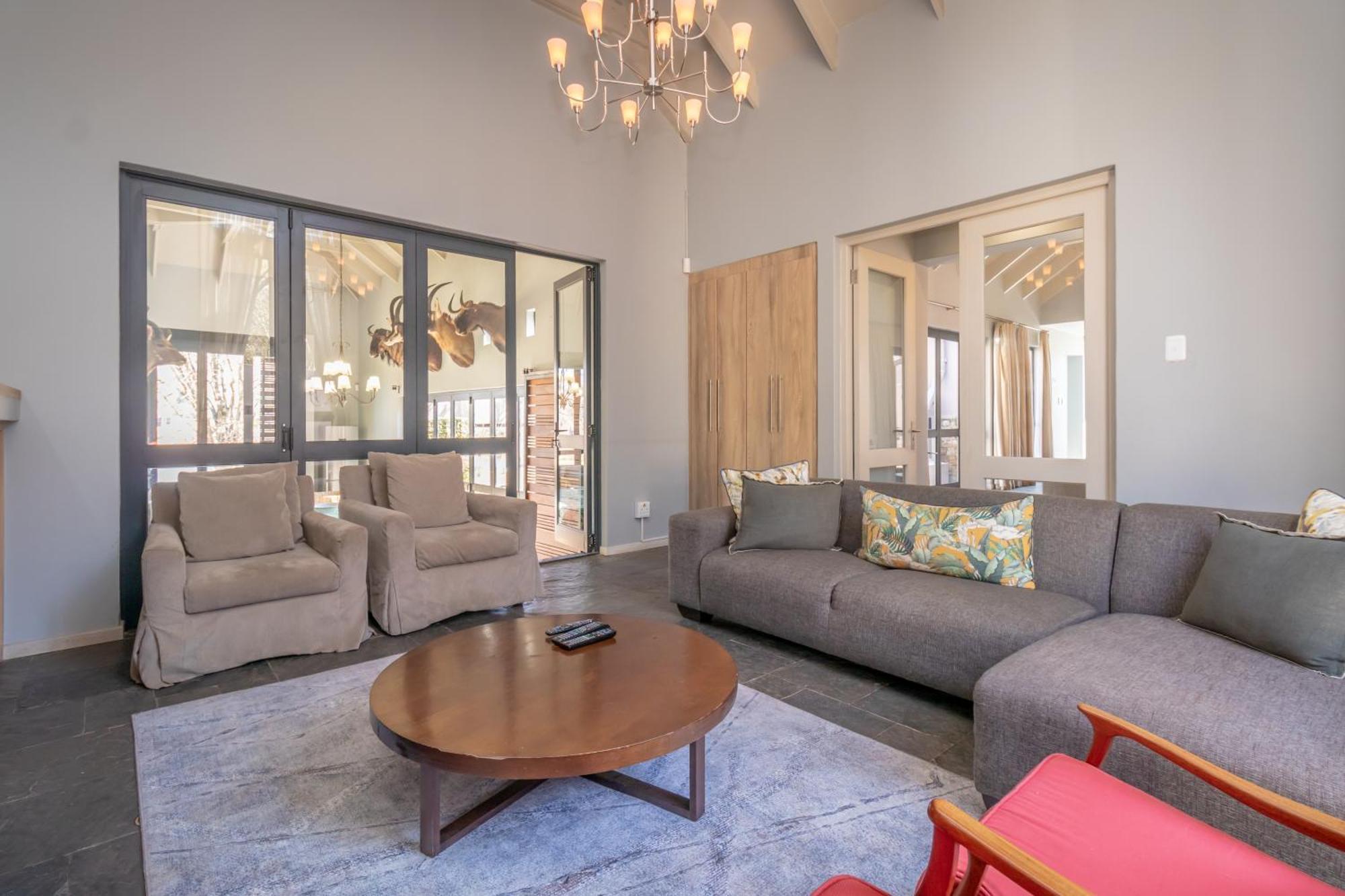 109 Upwood Villa *